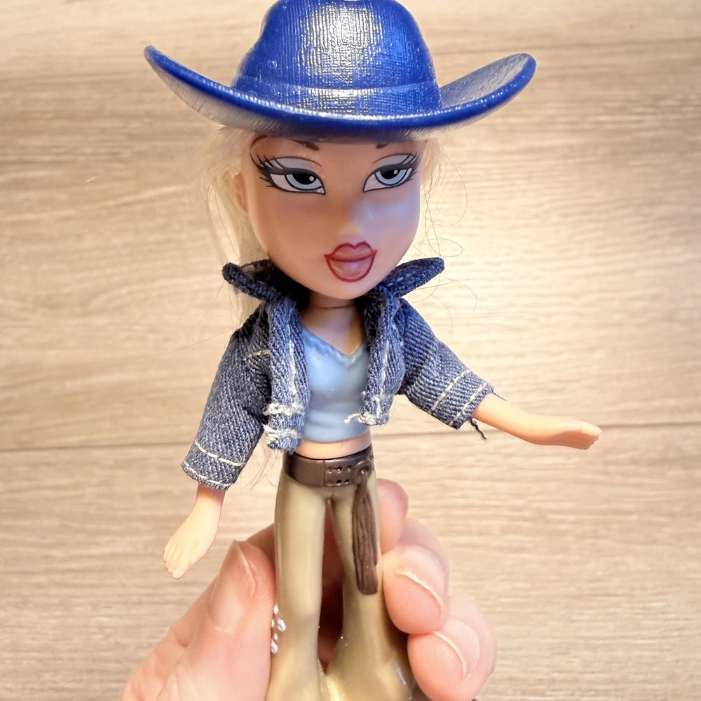 Bratz Doll‎ Cowgirl McDonald's Blue Hat, MGA Entertainment, Blonde, 5-inch 2003
